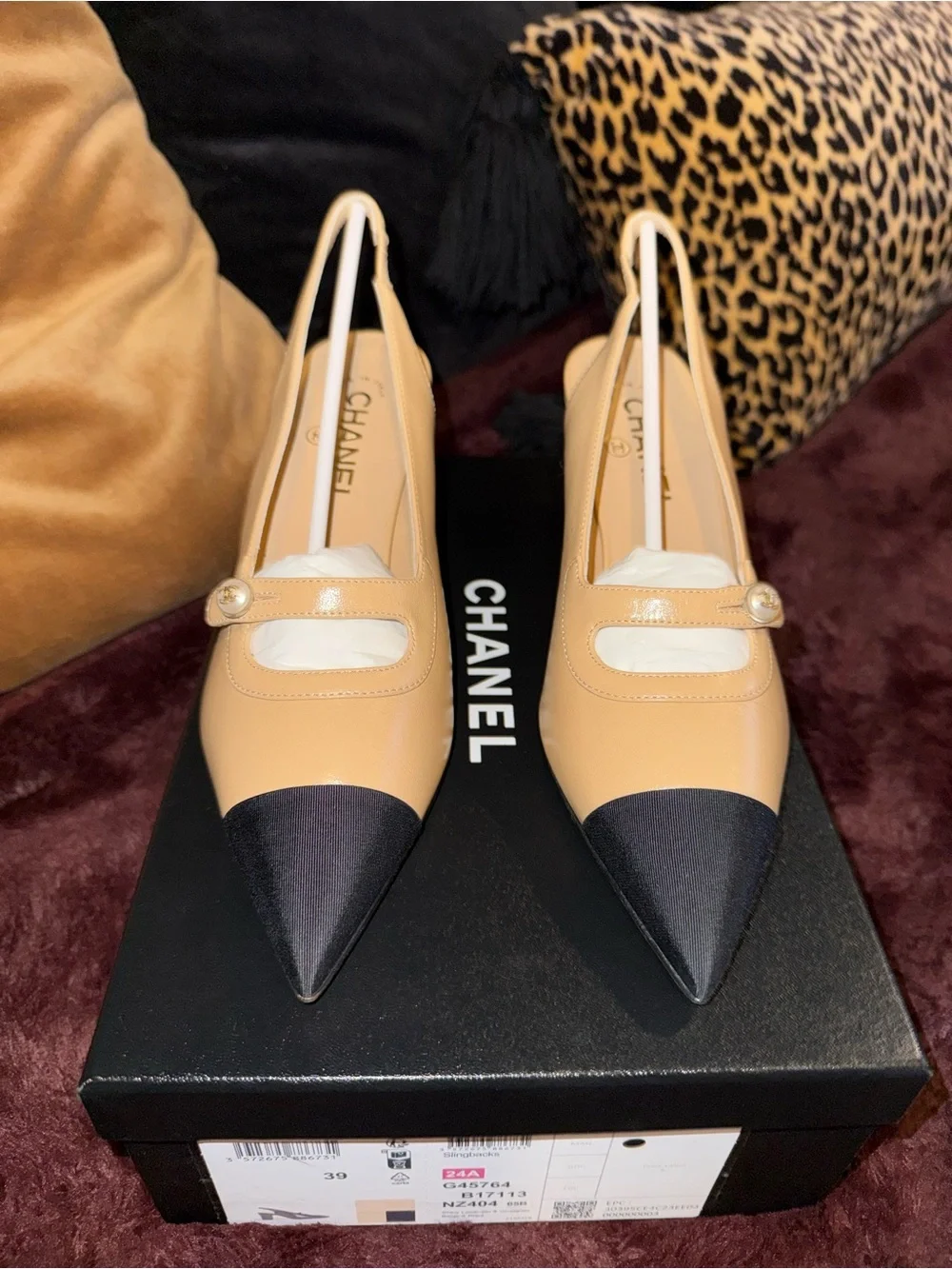 CHANEL Beige and Black Two-Tone Slingback Pumps Size 39